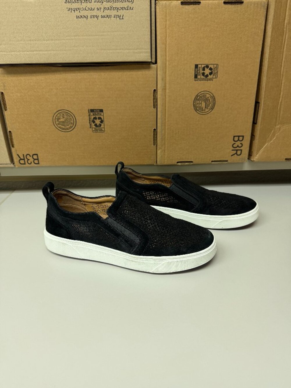 Vionic Kimmie Perf - black - size 13